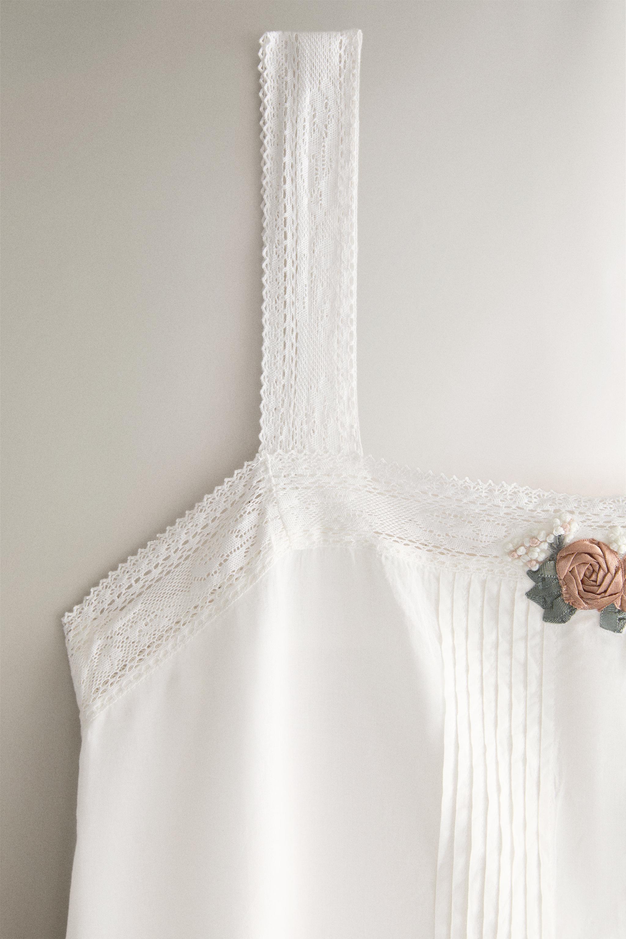 COTTON PINTUCK FLORAL NIGHTGOWN